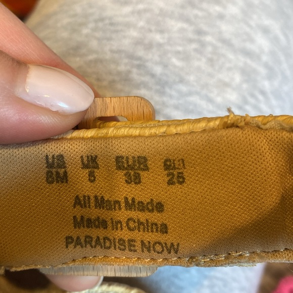 Dr scholls Sandals used size 8- lightly used - Picture 4 of 4